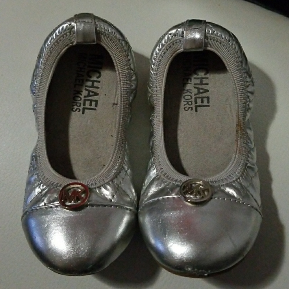 Michael kors flats girls size 7 silver